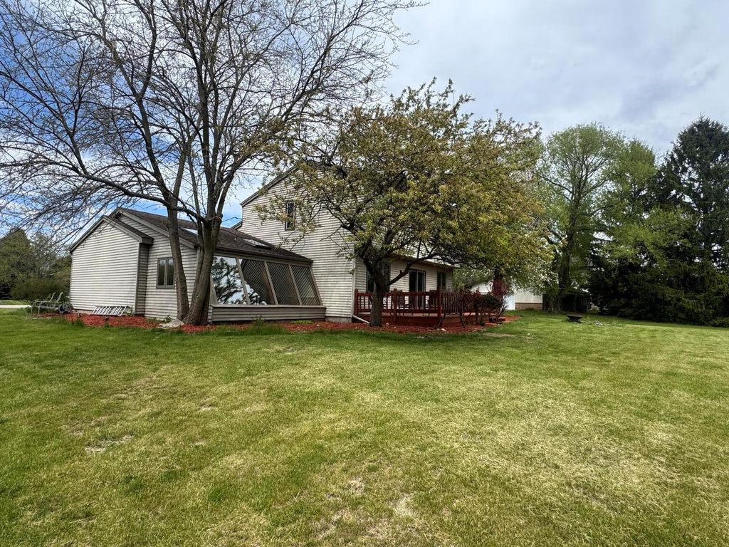 Photo of W354N5766 Lisbon ROAD, Oconomowoc, WI 53066 (MLS # 1962571)