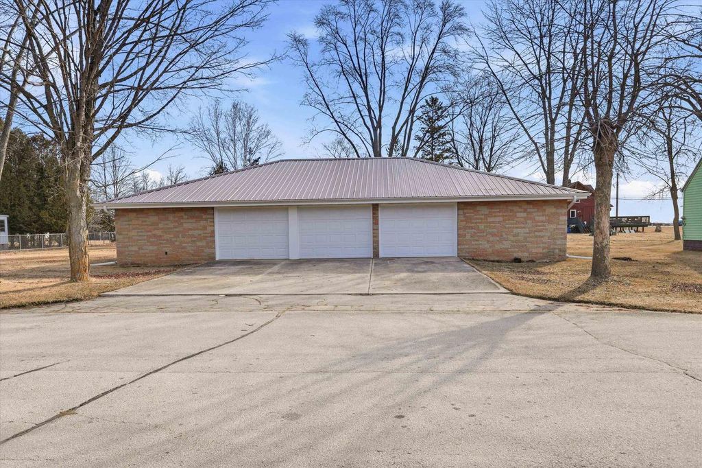 Photo of 131 McKinley STREET, Two Rivers, WI 54241 (MLS # 50322270)