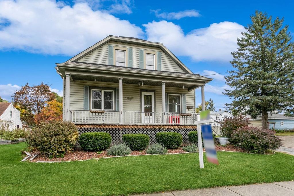 Photo of 314 Columbus AVENUE, Brillion, WI 54110 (MLS # 50317969)