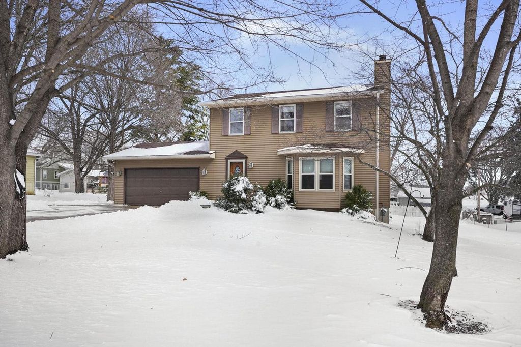 Photo of 3334 Swinburne DRIVE, Mcfarland, WI 53558 (MLS # 2016711)