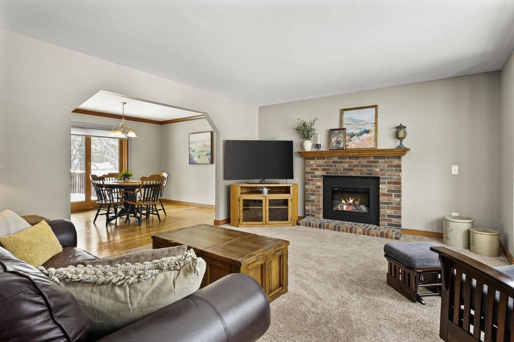 Photo of 3334 Swinburne DRIVE, Mcfarland, WI 53558 (MLS # 2016711)