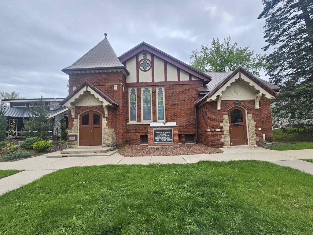 Photo of 409 4th STREET, Baraboo, WI 53913 (MLS # 2022330)