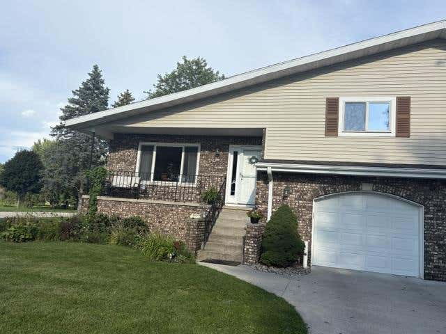 Photo of 6802 Sunset Meadow DRIVE, Windsor, WI 53598 (MLS # 2031061)