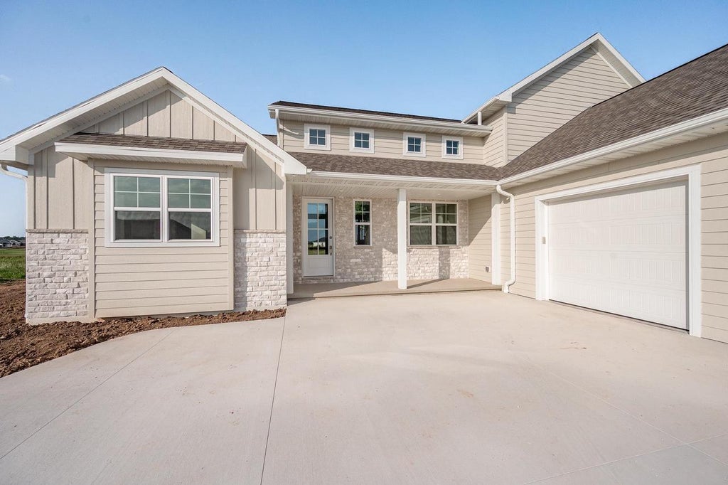 Photo of 122 Beckerae COURT, Wrightstown, WI 54180 (MLS # 50331407)