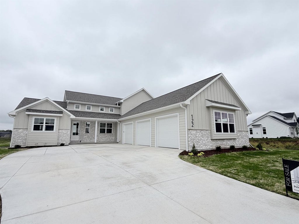 Photo of 122 Beckerae COURT, Wrightstown, WI 54180 (MLS # 50331407)