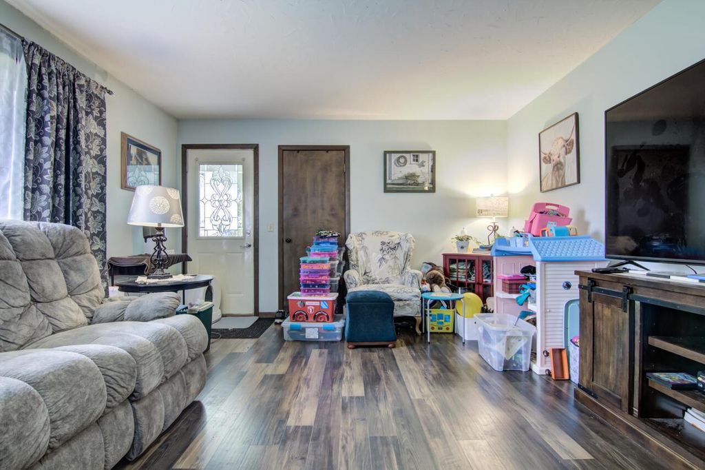 Photo of 19 W 18th STREET, Buffalo City, WI 54622 (MLS # 1940318)