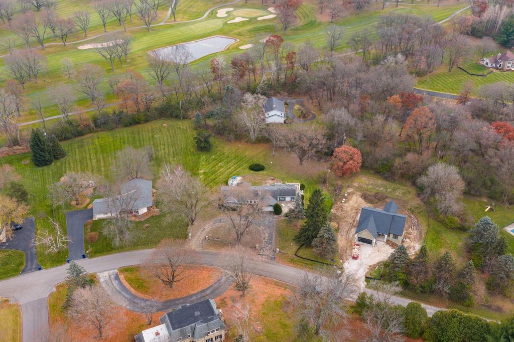 Photo of W275S3302 Burnell DRIVE, Waukesha, WI 53189 (MLS # 1943869)