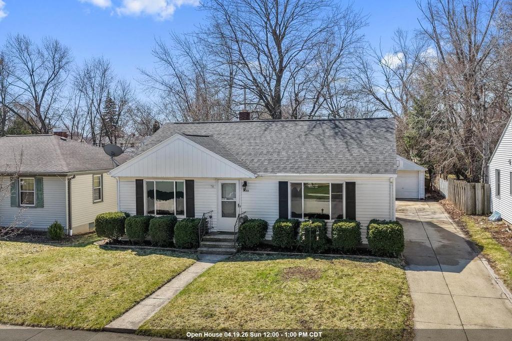 Photo of 1151 Bond STREET, Green Bay, WI 54303 (MLS # 50323757)