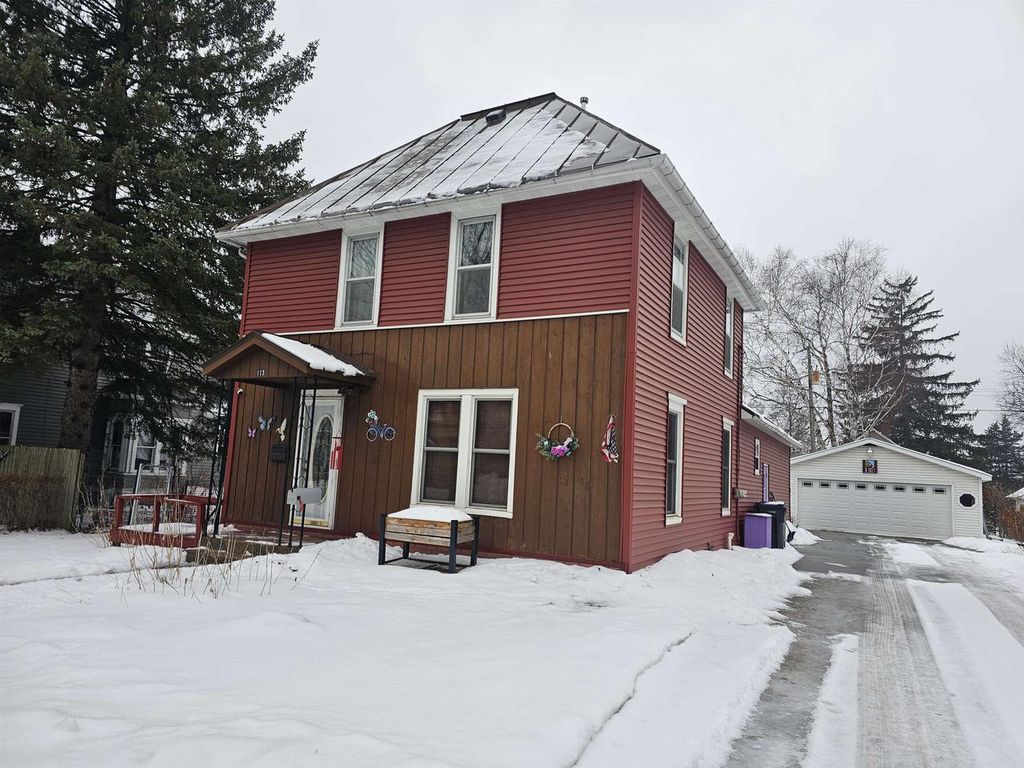 Photo of 113 N State STREET, Waupaca, WI 54981 (MLS # 50314669)