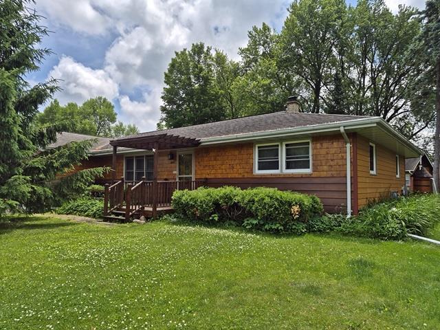 Photo of 422 E Forest STREET, Marshfield, WI 54449 (MLS # 22602650)