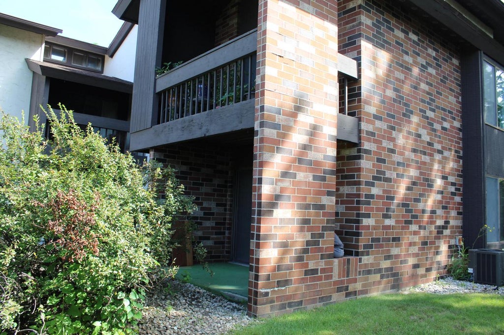 Photo of 2240 W Good Hope ROAD #30, Glendale, WI 53209 (MLS # 1976075)