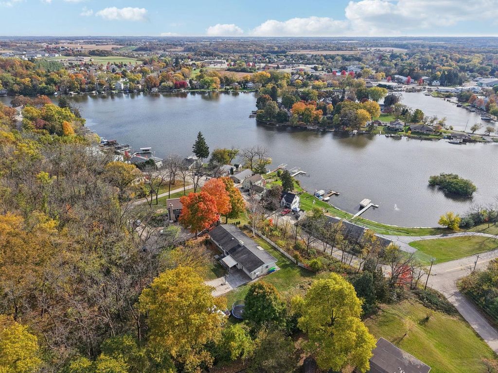 Photo of 150 Riverside DRIVE, Waterford, WI 53185 (MLS # 1941309)