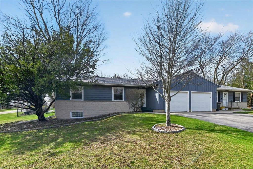 Photo of 1005 W South STREET, Stoughton, WI 53589 (MLS # 2020477)