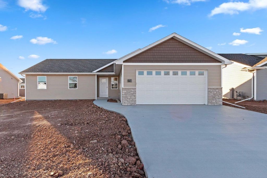 Photo of 1715 Sovereign WAY, Neenah, WI 54956 (MLS # 50318216)