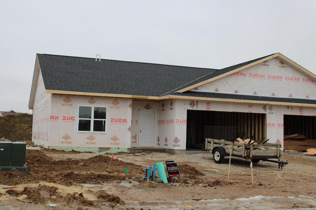 Photo of 1352 Kettle DRIVE, Kewaskum, WI 53040 (MLS # 1945917)