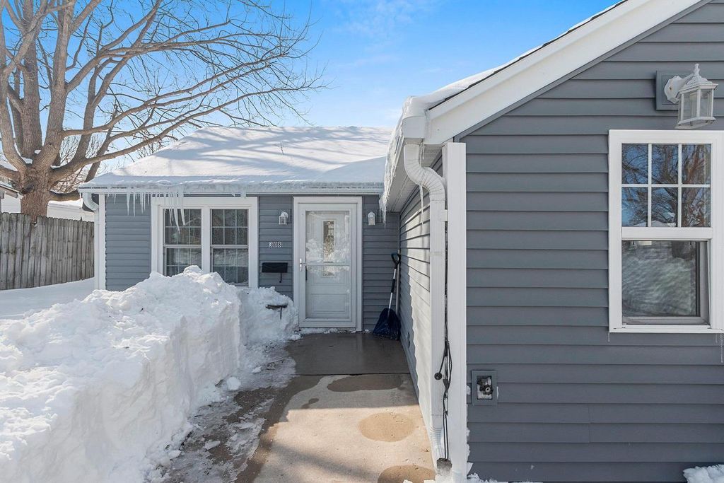 Photo of 308 Lau STREET, Green Bay, WI 54302 (MLS # 50322306)
