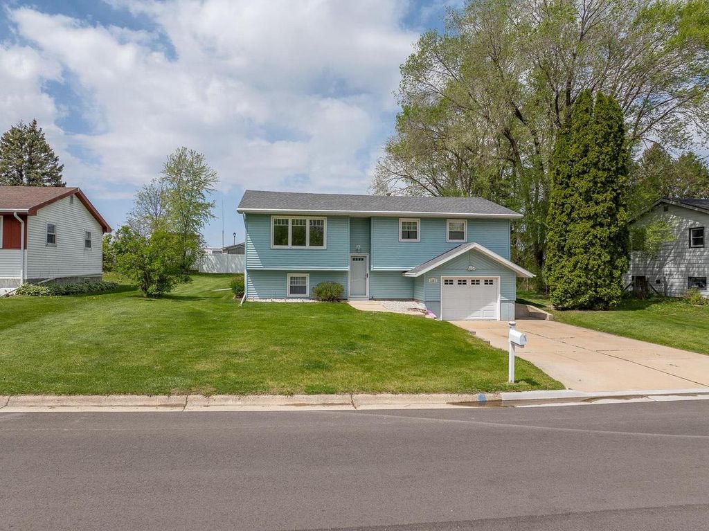 Photo of 2107 4th AVENUE, Monroe, WI 53566 (MLS # 2023042)