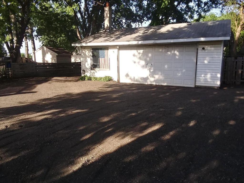 Photo of 919 St Cloud STREET, La Crosse, WI 54603 (MLS # 1946887)