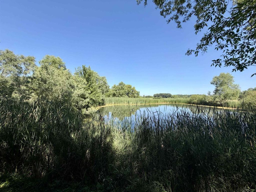 Photo of 117 Glenn DRIVE, Cottage Grove, WI 53527 (MLS # 2027845)