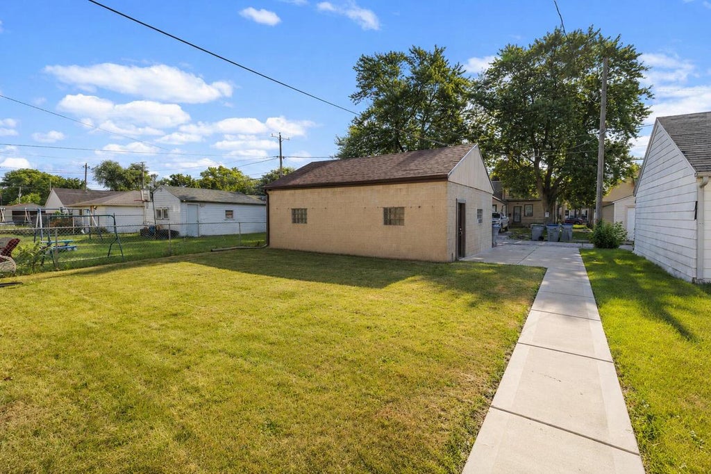 Photo of 4460 N 42nd STREET, Milwaukee, WI 53209 (MLS # 1970651)