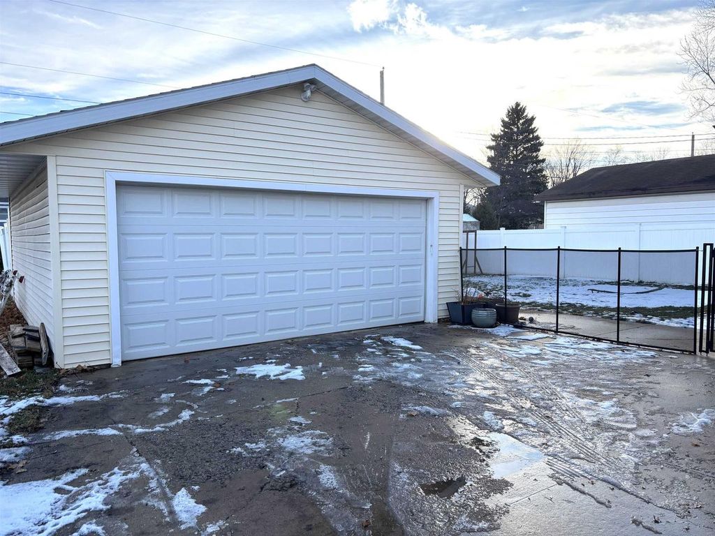 Photo of 513 W 8th STREET, Kaukauna, WI 54130 (MLS # 50319904)