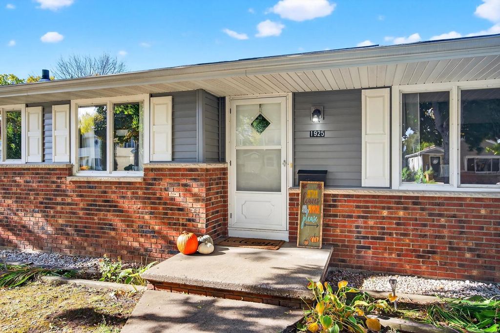 Photo of 1925 N Superior STREET, Appleton, WI 54911 (MLS # 50317342)