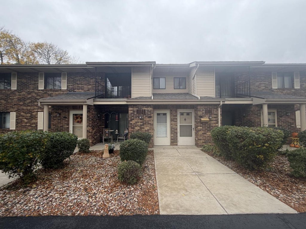 Photo of 6620 Mariner DRIVE #201, Racine, WI 53406 (MLS # 1986026)