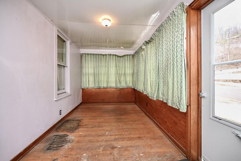 Photo of 247 North STREET, Fountain City, WI 54629 (MLS # 1950279)