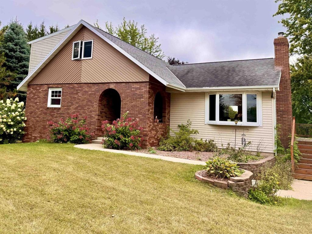 Photo of 7779 County Road S Rd, Sobieski, WI 54171 (MLS # 50315816)