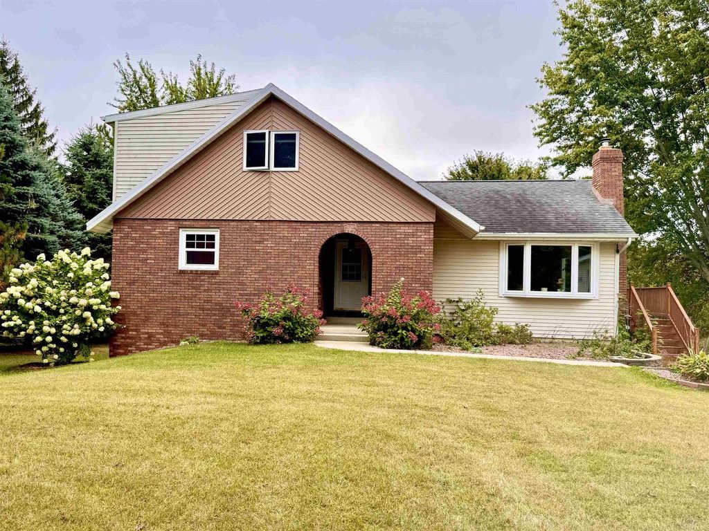 Photo of 7779 County Road S Rd, Sobieski, WI 54171 (MLS # 50315816)