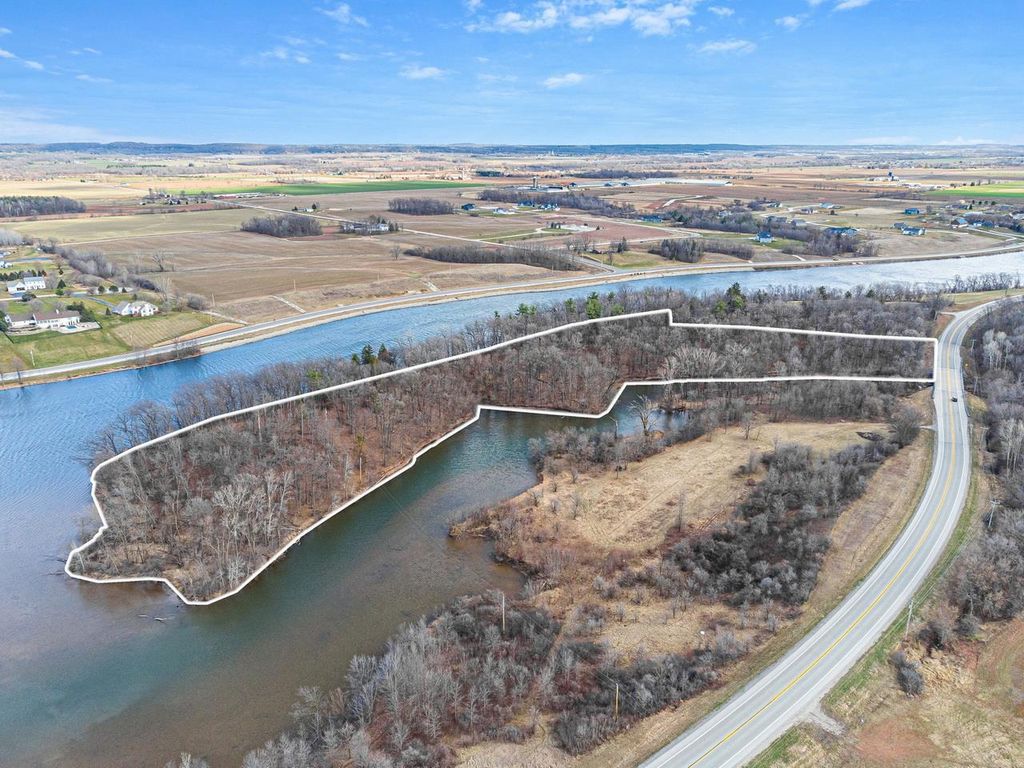 Photo of 3979 Lost Dauphin ROAD, Wrightstown, WI 54115 (MLS # 50322519)