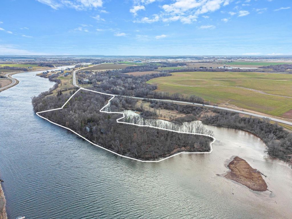 Photo of 3979 Lost Dauphin ROAD, Wrightstown, WI 54115 (MLS # 50322519)