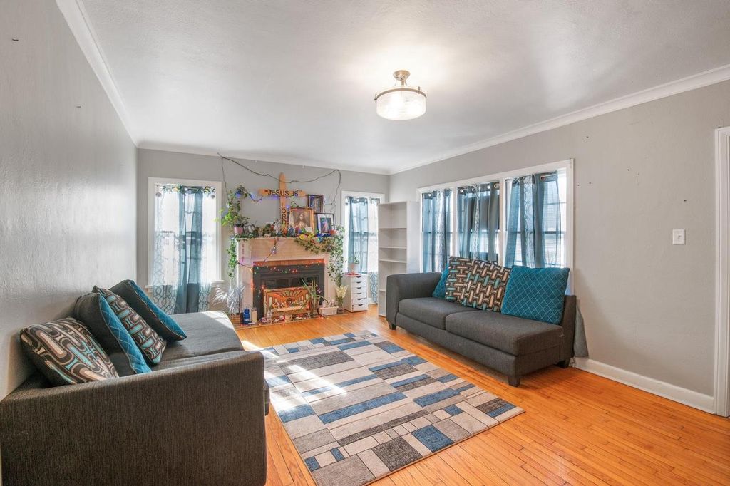 Photo of 406 N Ashland AVENUE, Green Bay, WI 54303 (MLS # 50321155)