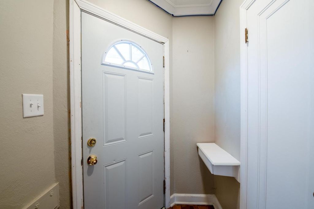 Photo of 406 N Ashland AVENUE, Green Bay, WI 54303 (MLS # 50321155)