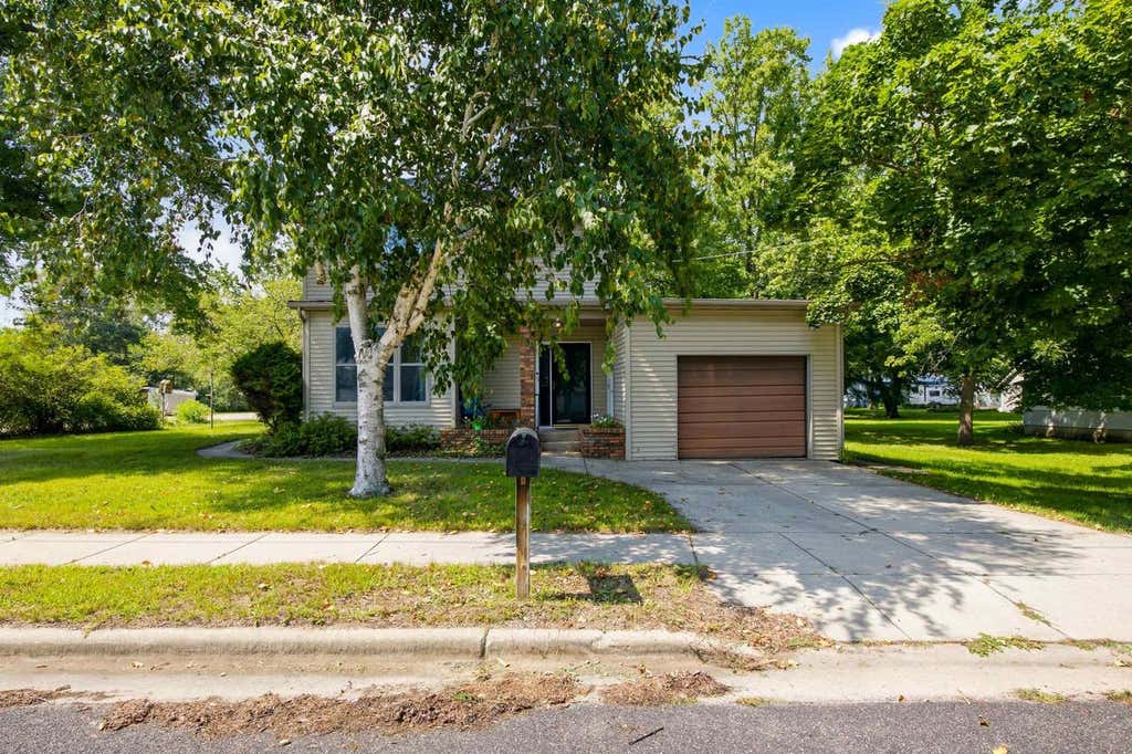 Photo of 407 Oak STREET, Arena, WI 53503 (MLS # 2031330)