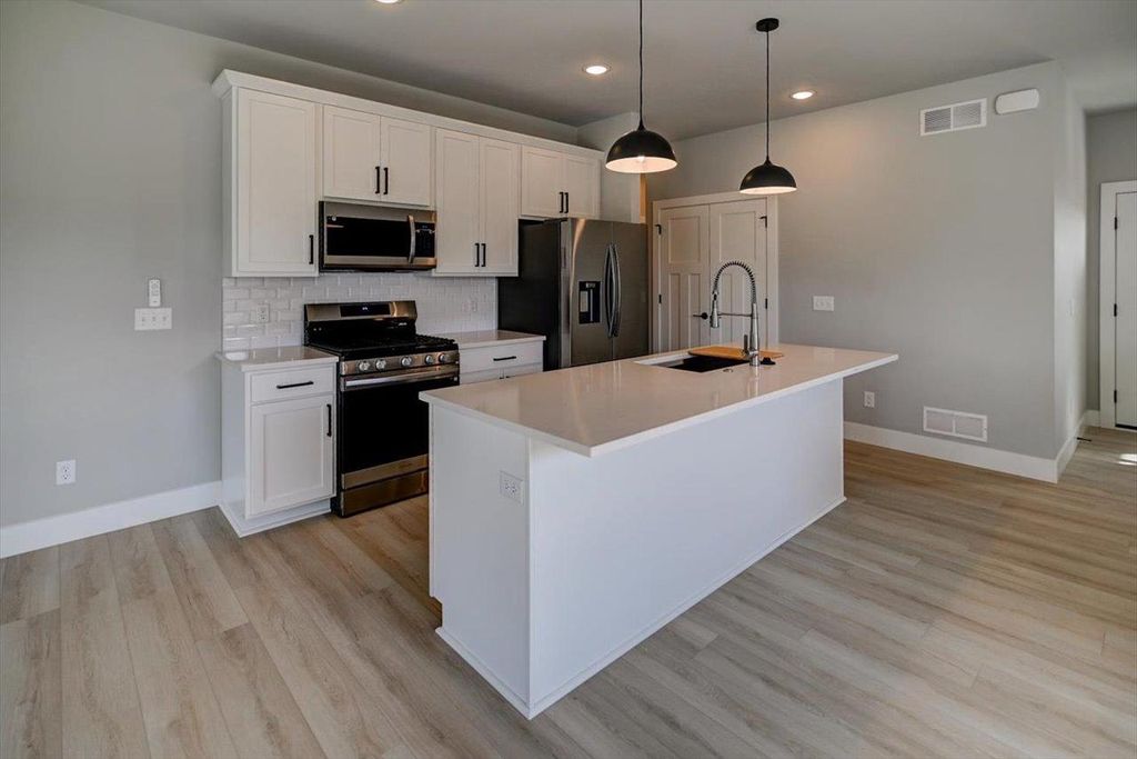 Photo of 1520 Palm Grass WAY, Stoughton, WI 53589 (MLS # 2008971)