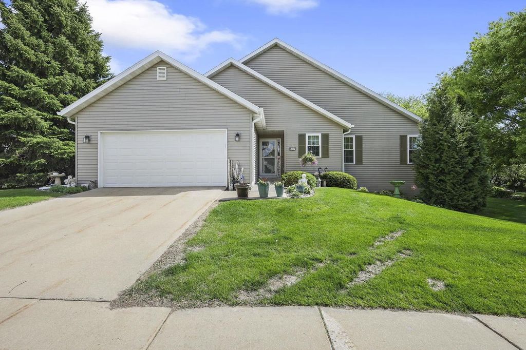 Photo of 6217 Sharpsburg DRIVE, Madison, WI 53718 (MLS # 2023322)