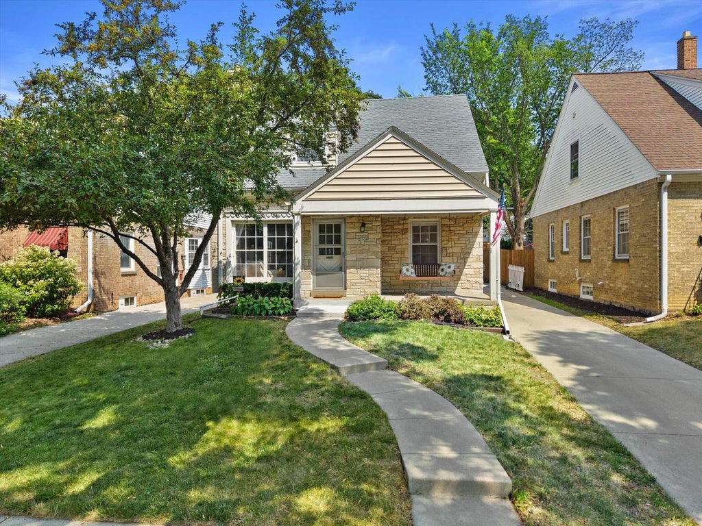 Photo of 2534 N 67th STREET, Wauwatosa, WI 53213 (MLS # 1972948)