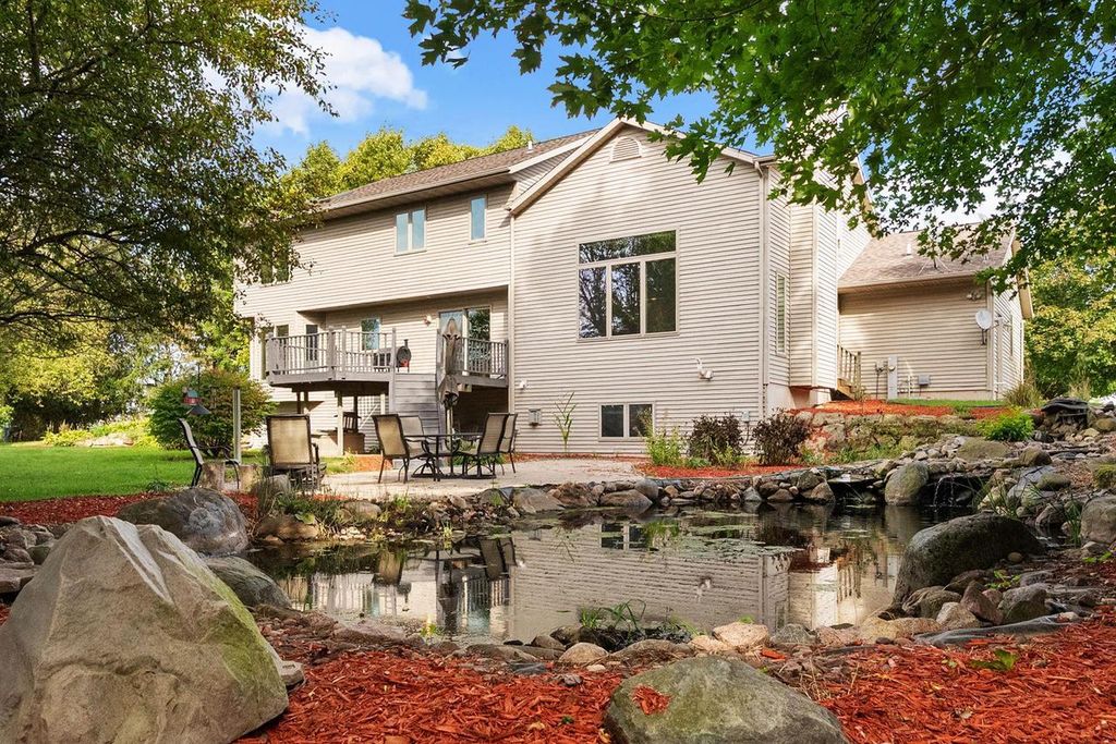 Photo of 6707 Twin Lane ROAD, Sun Prairie, WI 53590 (MLS # 2009323)