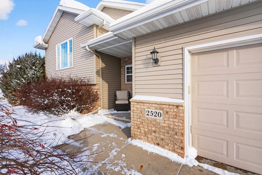 Photo of 2520 Marathon AVENUE, Neenah, WI 54956 (MLS # 50319162)