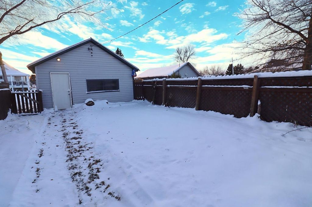 Photo of 417 7th Ave E, Ashland, WI 54806 (MLS # 6123100)