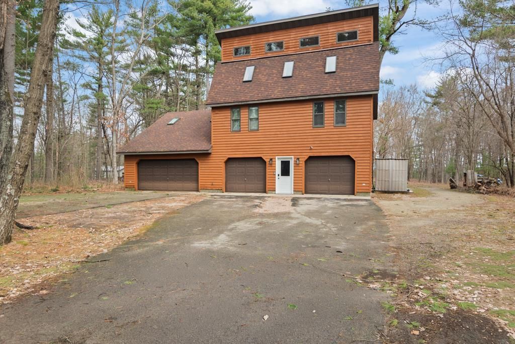 Photo of 2268 E Maple LANE, Waupaca, WI 54981 (MLS # 50323878)