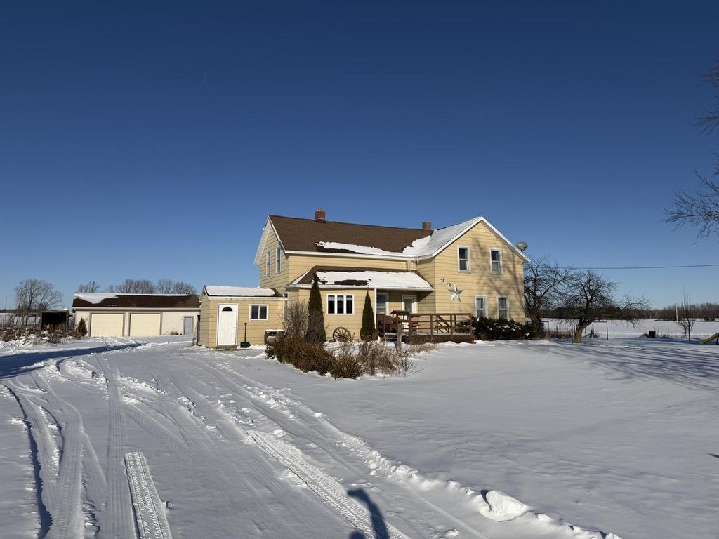 Photo of 4215 Hill ROAD, Greenleaf, WI 54126 (MLS # 1944755)