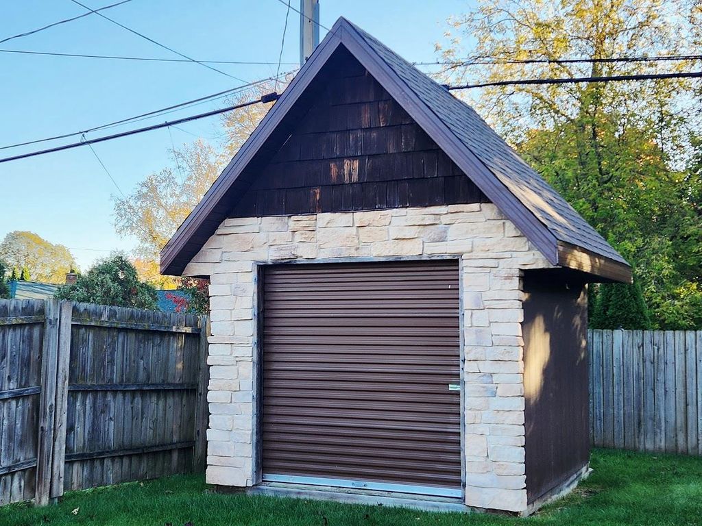 Photo of 685 Grace AVENUE, Fond Du Lac, WI 54935 (MLS # 50317359)