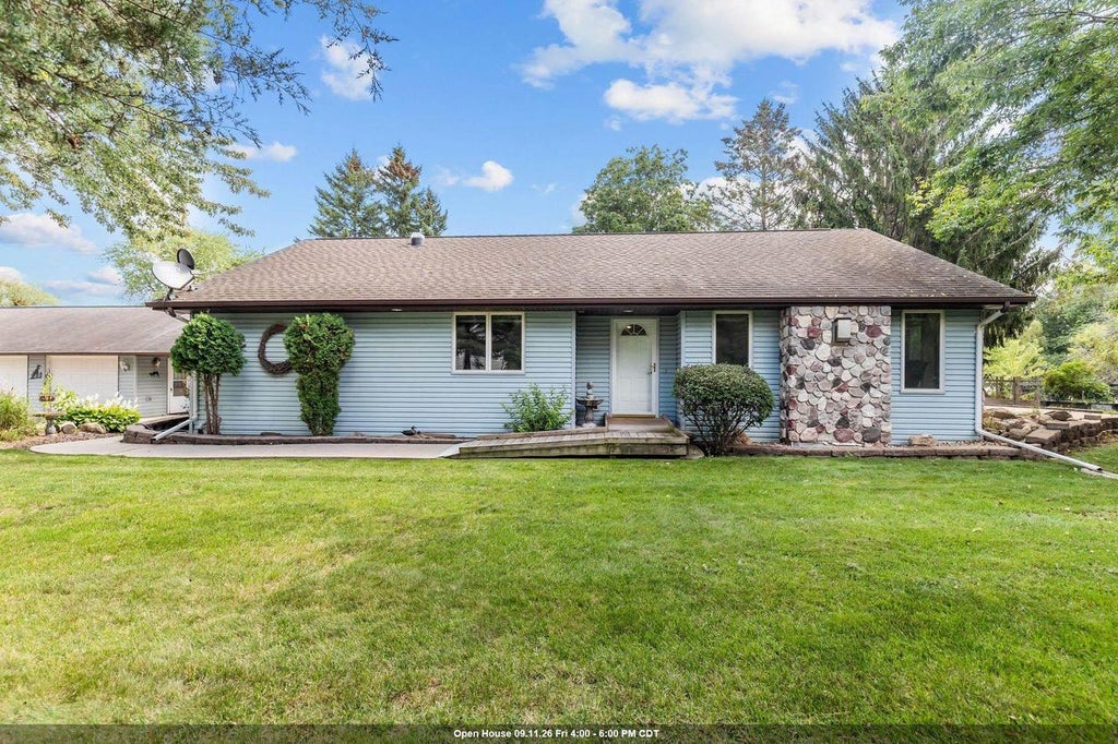 Photo of 8443 Oconnells Resort ROAD, Winnebago, WI 54986 (MLS # 50332348)