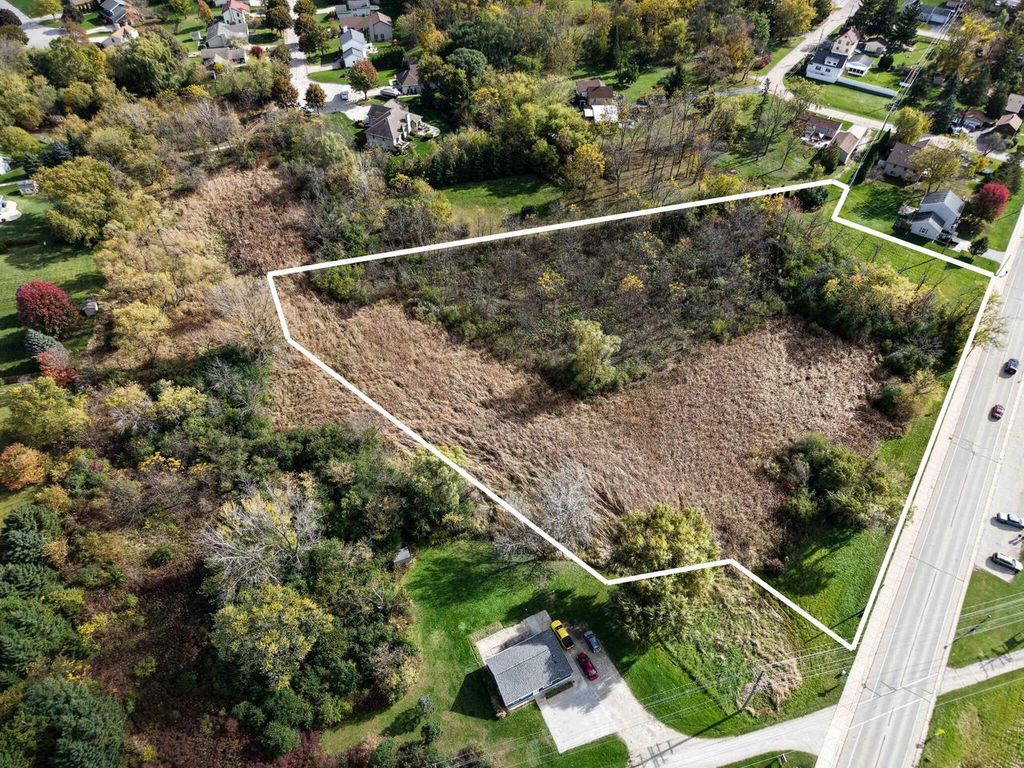 Photo of Lt2 W St Martins ROAD, Franklin, WI 53132 (MLS # 1942559)