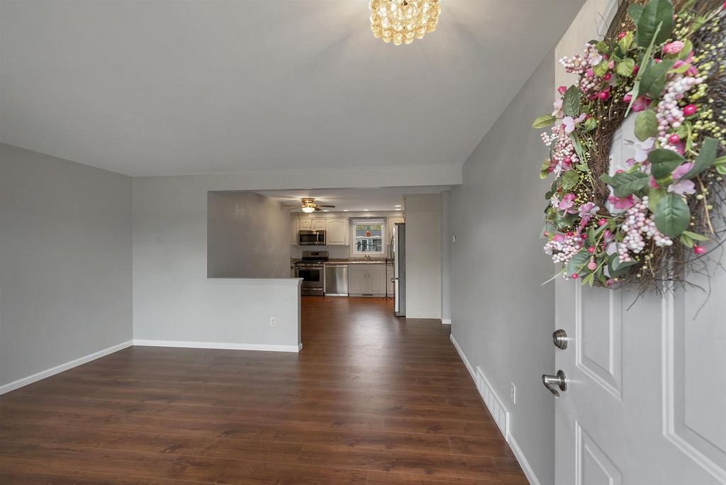 Photo of 2692 Lavender LANE, Green Bay, WI 54313 (MLS # 50325039)