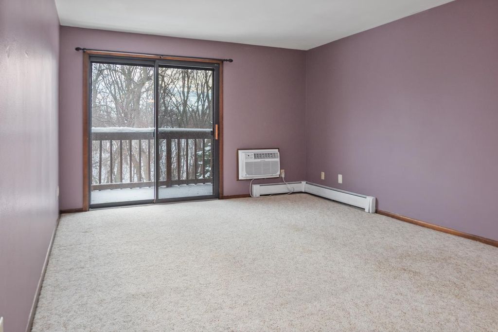 Photo of 2672 Humboldt ROAD #4, Green Bay, WI 54311 (MLS # 50319327)