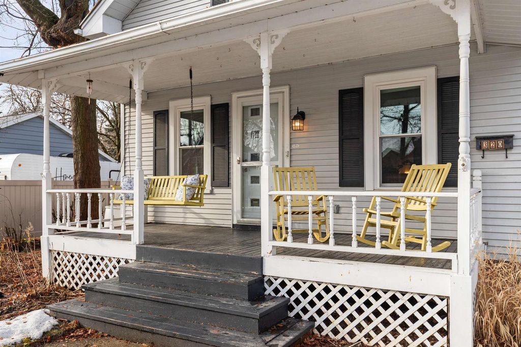 Photo of 320 11th STREET, Neenah, WI 54956 (MLS # 50320198)