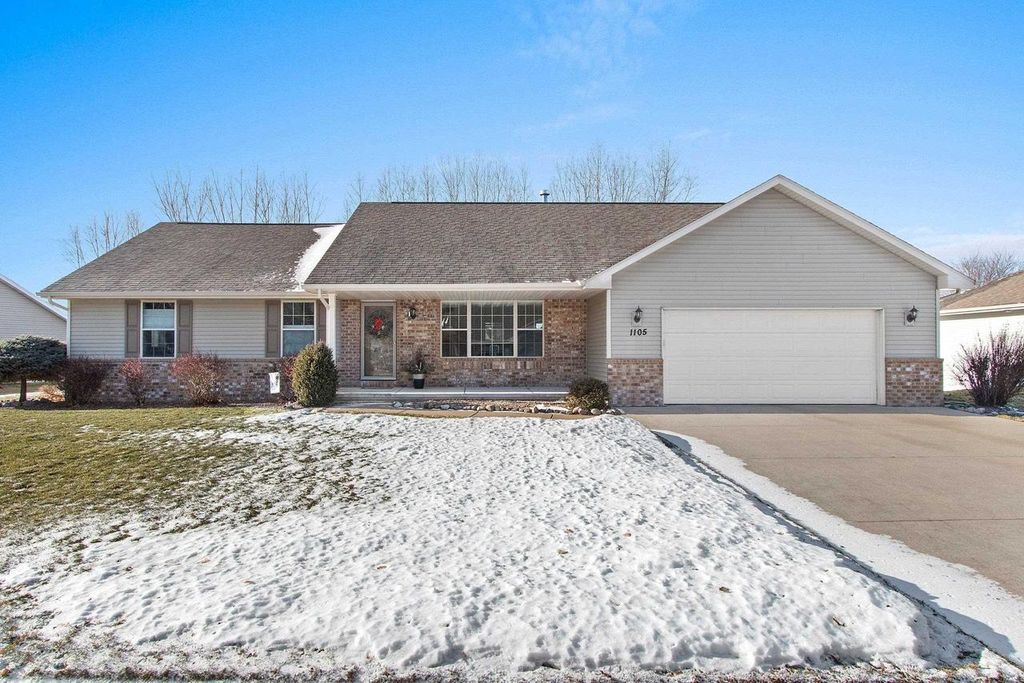 Photo of 1105 Faversham WAY, Green Bay, WI 54313 (MLS # 50320079)